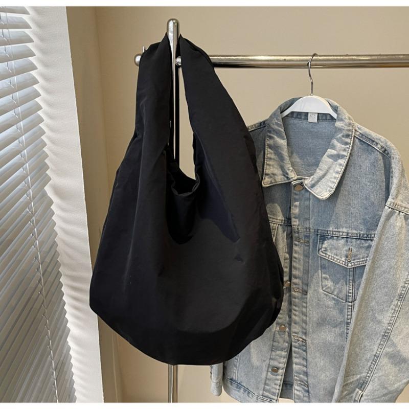 

Fashion and casual buttot bag women s new trendy and versatile large-capacity underarm bag commuter shoulder bag чорний