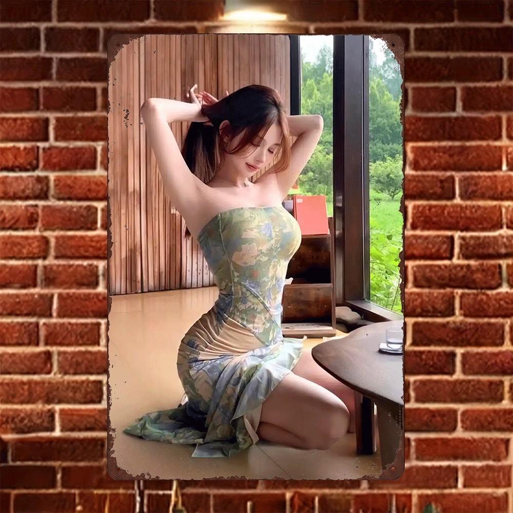 

HD Tin Sign Vintage Floral Dress Asian Girl Metal Wall Art Retro Decor for Home Bar 20x30cm（7.8x11.8inch）