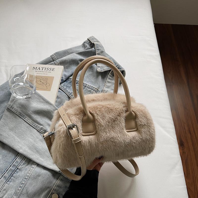 Simple Plush Small Bag Women's Autumn New Shoulder Underarm Bag Fashionable Fluffy Handbag