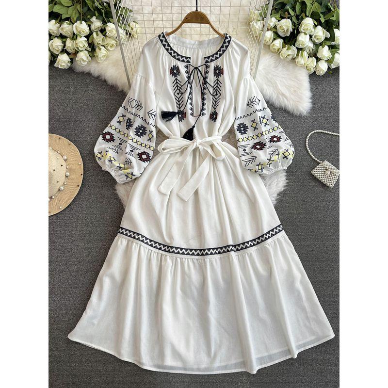 

Bohemia Ethnic Style Embroidered Lantern Sleeve Dress White All yards