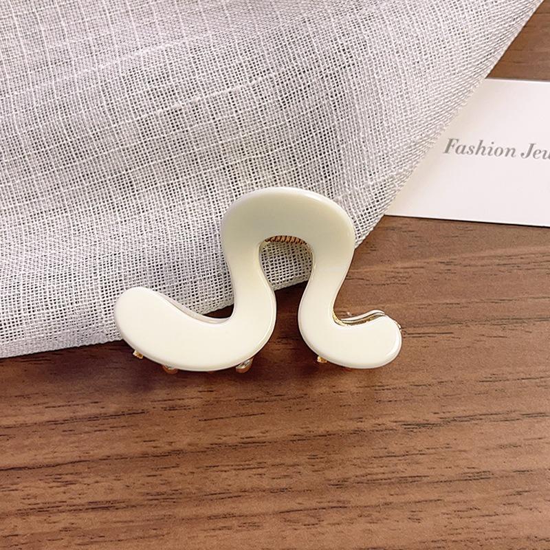 1pc Fashion Retro Wave Shaped Hair Claw Clips Accents Multiple Chic Colors Perfect for Trendy Styling Y2K Inspired Hair