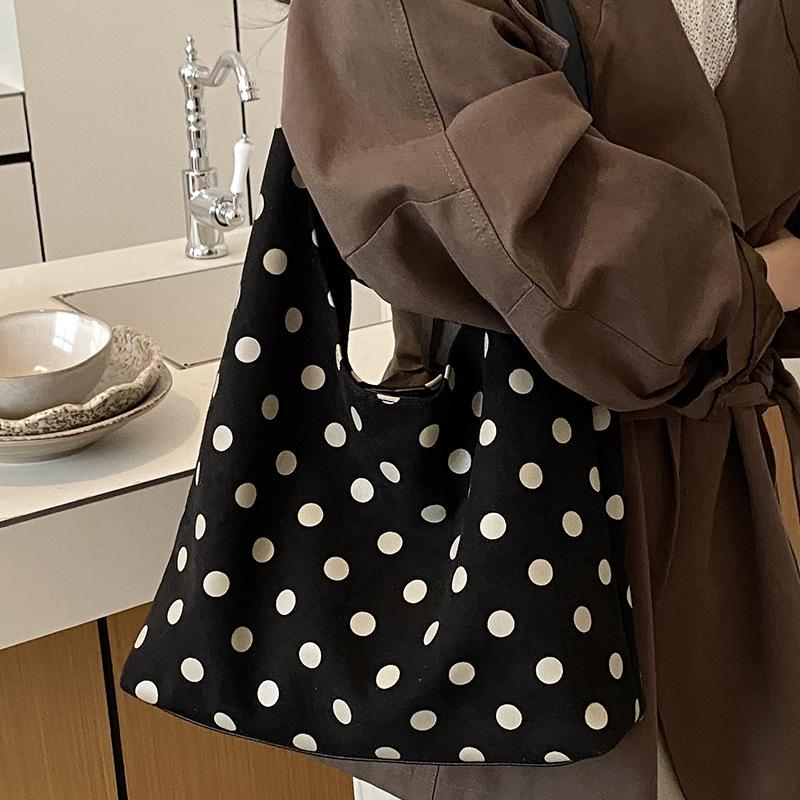 Girls' Style Casual Large Capacity Commuting Fashionable Crossbody Bag with Shoulder Strap