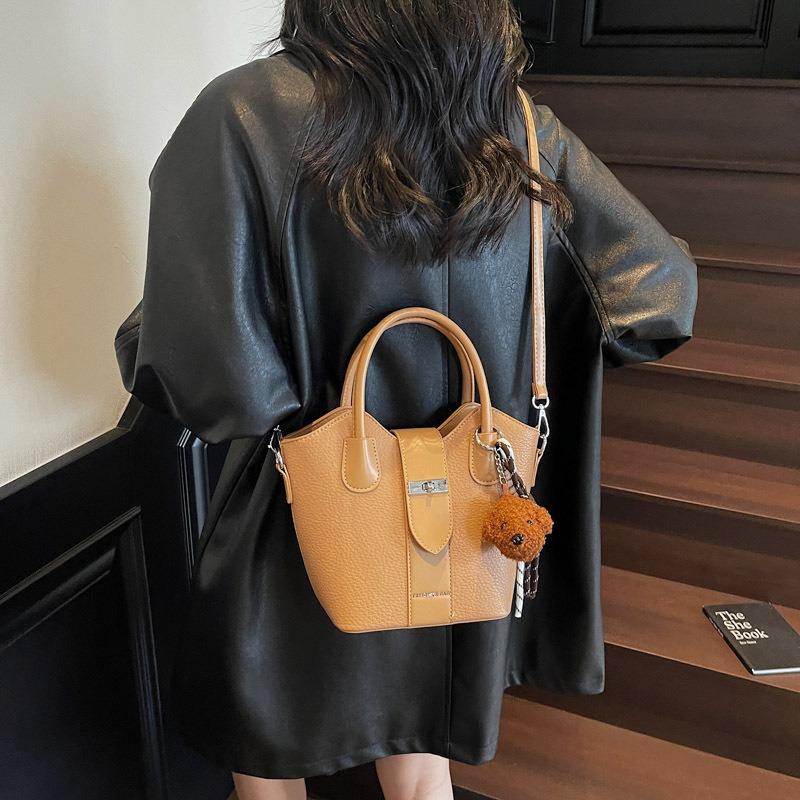 Premium Retro Handbag Bag Women's New Niche Design Versatile Shoulder Messenger Bag Bucket Bag