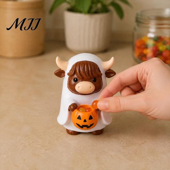 Holiday Party Table Centerpieces Highland Cow Ghost Figurine with Pumpkin Candy Bowl, Cute Halloween Resin Bowl Tabletop Decor for Farmhouse