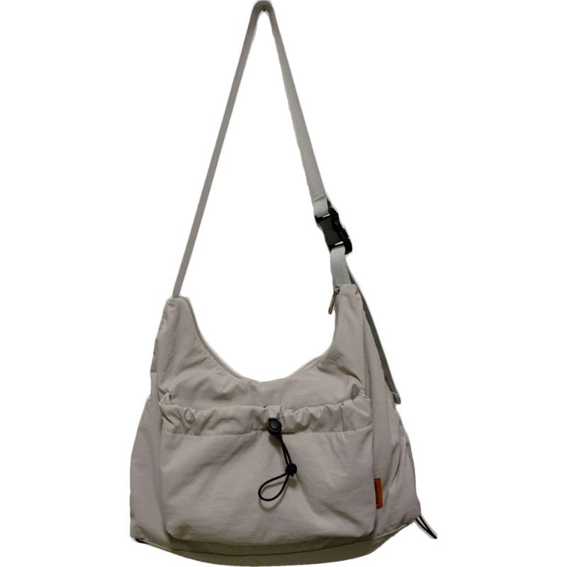 Lightweight casual pleated messenger bag women's trend tooling cotton drawstring shoulder bag Mori simple commuter tote bag