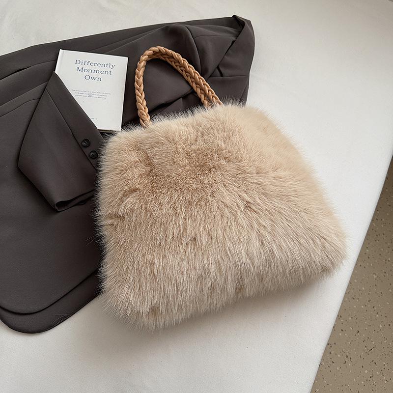 New Women's Shoulder Bag Plush Bag