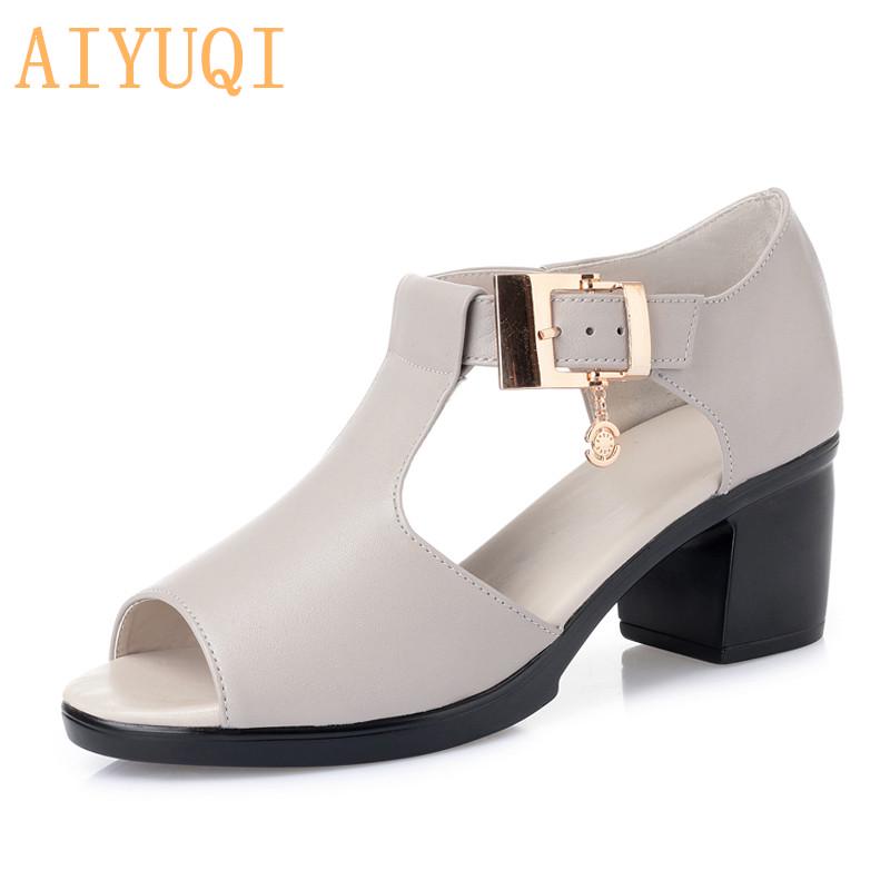 

Натуральная кожа Женские сандалии Лето Полая говядина Сухожилие Досуг Простая противоскользячая обувь Женщины