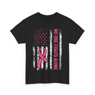 Niemand kämpft allein gegen Brustkrebs Amerikanische Flagge Rosa Schleife T-Shirt