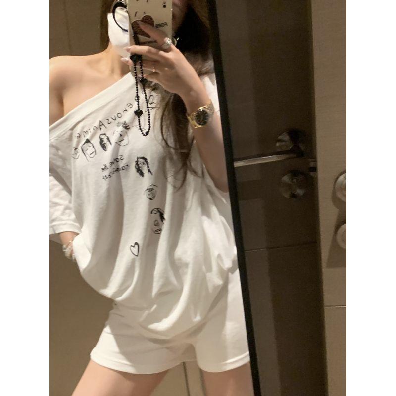 

[Banana Paipai] Summer Fun Childlike Cartoon Graffiti T-shirt Short Sleeve Loose Casual Tee Women s round Neck/Shoulder Oblique shoulder-White M