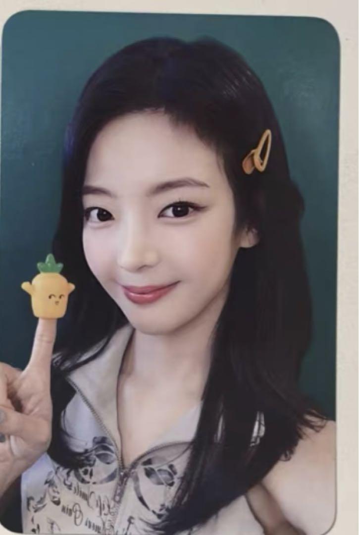 

[USED] ITZY Leah Makestar China Shanghai Autograph Session Winner Exclusive Trading Card