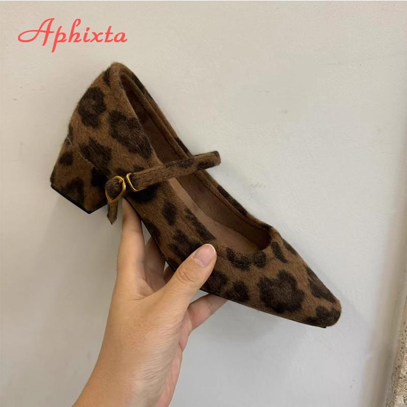 

Aphixta Теплые фланелевые туфли Мэри Джейн Леопардовые Сексуальные Вечерние Танцевальные Туфли-Лодочки Женские На Среднем Каблуке С Пряжкой Заостренный Носок 35 леопардовый