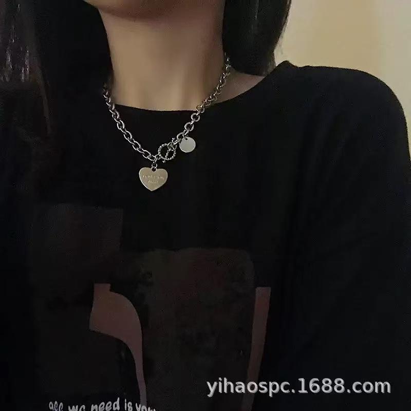 Square necklace women's versatile niche design sense sweater boys trendy cool hip-hop collarbone chain sweater accessories versatile