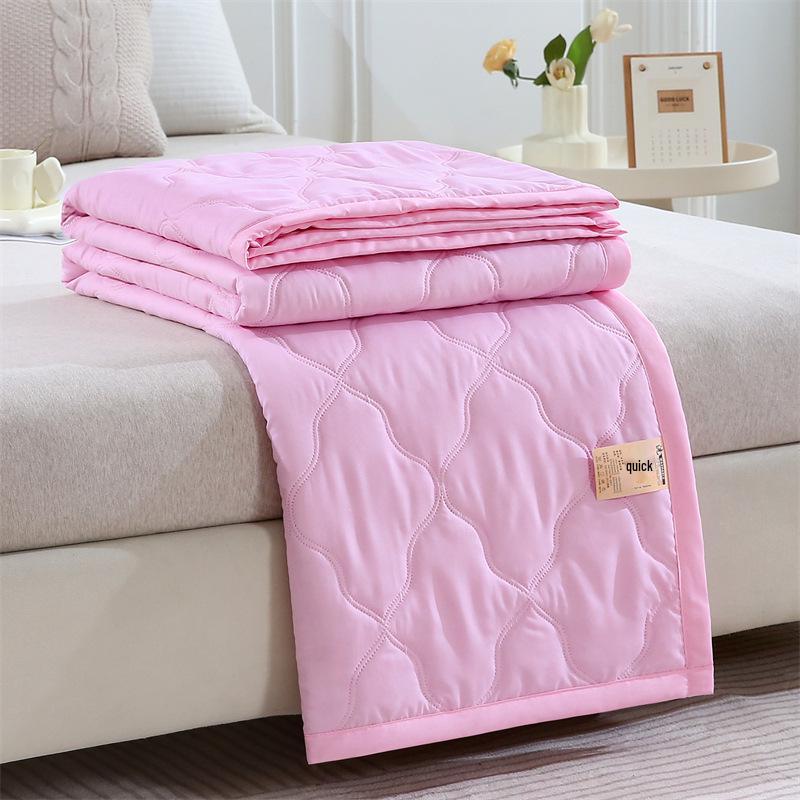 Comfortable Breathable Cotton Summer Quilt - Washable AC Quilt with Gift Box Packaging