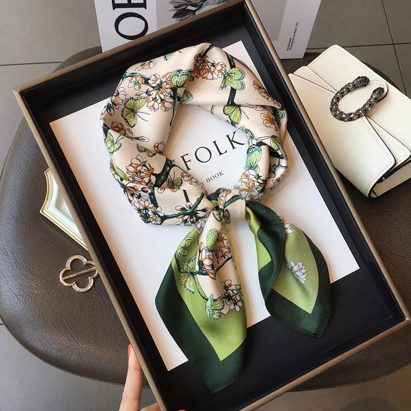 New Fashion Cat Print Satin Square Silk Scarf for Women Hand Bag Wrist Wraps Lady Scarves Shawl Neckerchief Foulard Luxury