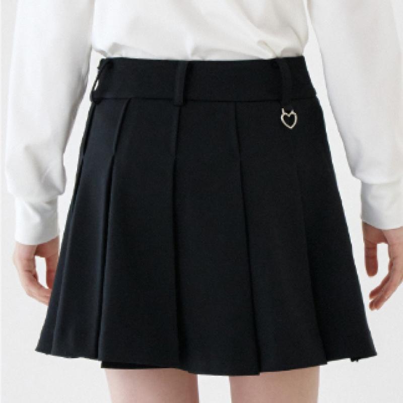 Goxo Pleat Skirt Black With Metal Logo Flap