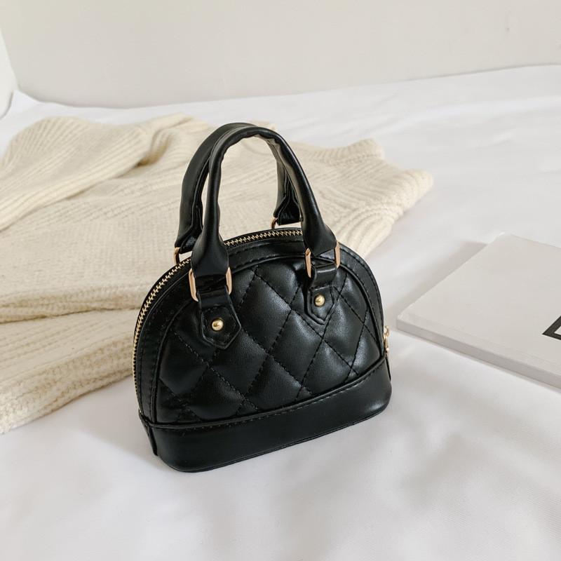 Chic Mini Shell Shoulder Bag For Kids Soft Textured Pu Leather Stylish Design For Young Girls чёрный