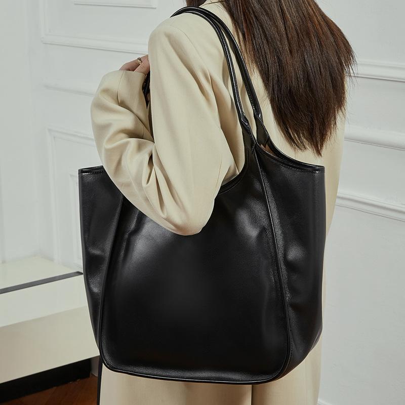 New Top Layer Cowhide Crossbody Bag, Vegetable Tanned Leather Women's Bag, Large Capacity Shoulder Bag, Commuting Shopping Bag, Armpit Bag