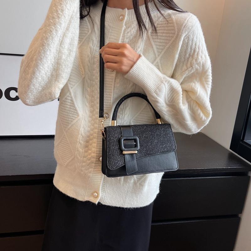 Retro and beautiful small square bag women's autumn new fashion trend shoulder bag casual commuter messenger bag women