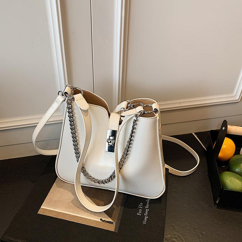 Fashion Chain Underarm Bag Women's  New Fashion Bucket Bag Simple Shoulder Messenger Bag