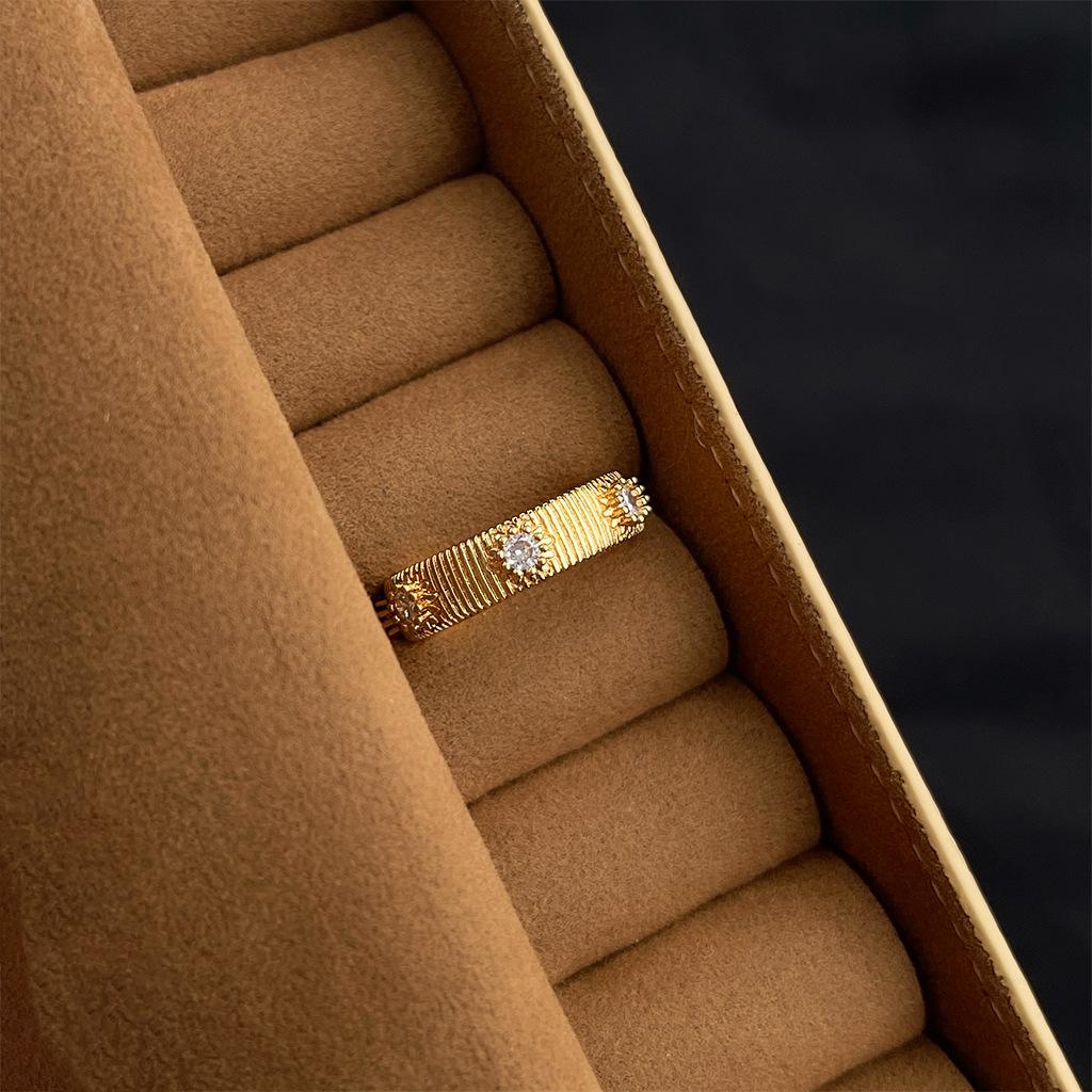 Light Luxury High-end Zircon Index Finger Ring Niche Retro Palace Style Ring Fashion Temperament Medieval Style Ring Female