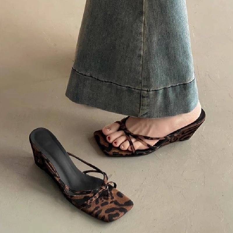 Human Footwear Leopard Pattern Open Toe Pu Flat Sandals For Womens Summer Comfort