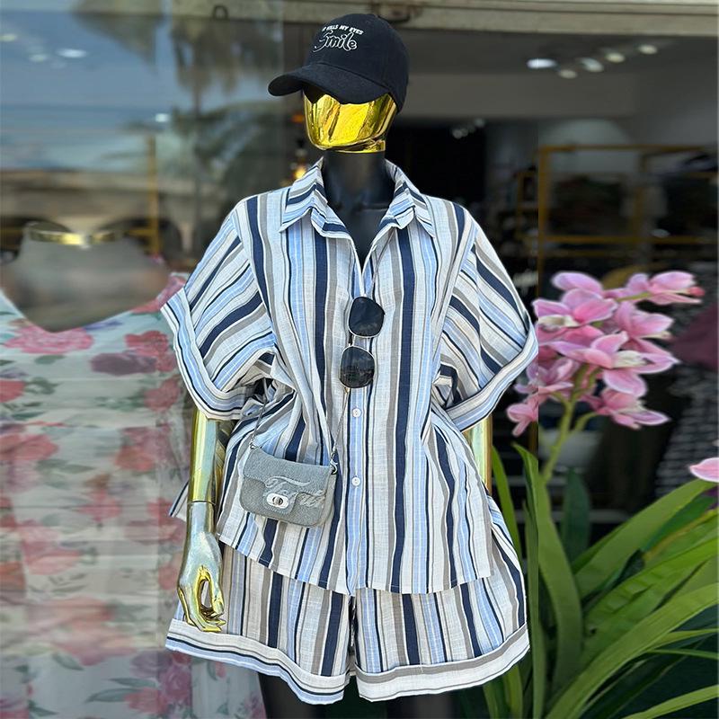 

European & American Women s Striped Short-Sleeve Shirt & High-Waisted Shorts Set - Summer 2026 Collection M