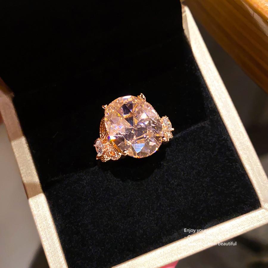 Geometric Zircon Oval Ring For Women With Copper Material Elegant Fashion Accessory