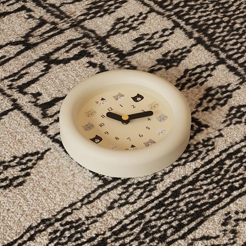 Cute Round Wall Clock with Cats Pattern Dial Silent Pendulum Clock Mute Clock for Kids Room Bedroom Living Room Home Decor Gifts