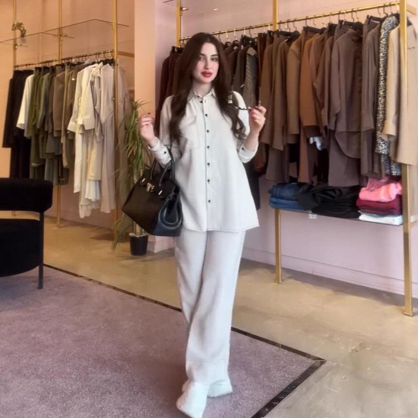 

2025 Autumn Women s European & American Two-Piece: Loose Draping Denim Top & Casual Long Pants M