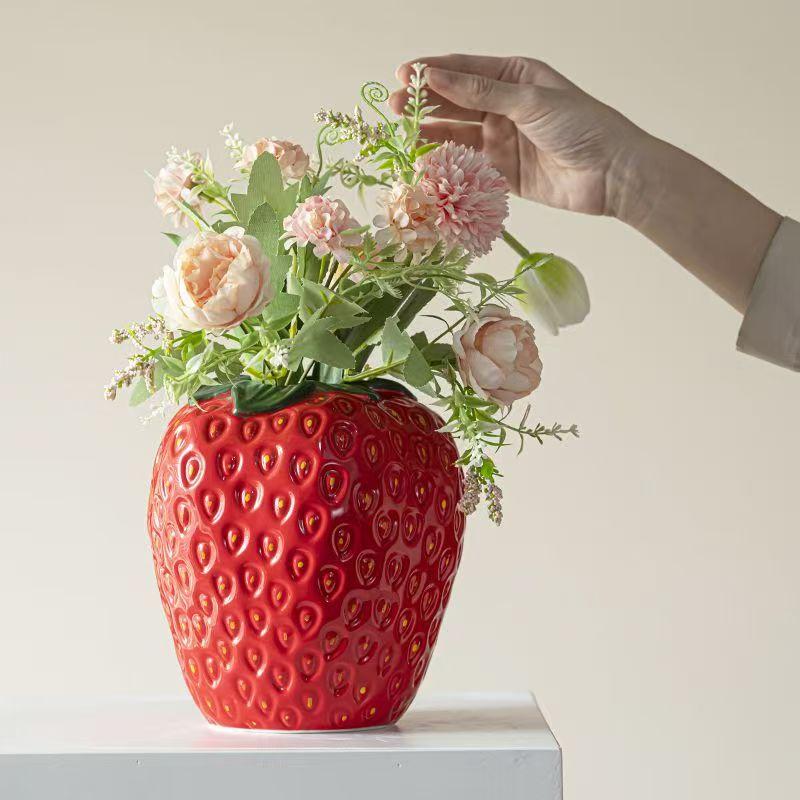 Cartoon Erdbeere Keramikvase Niedlicher Fruchttopf für Hydrokulturpflanzen Blumengesteck Heimdeko Terrariumzubehör Geschenk