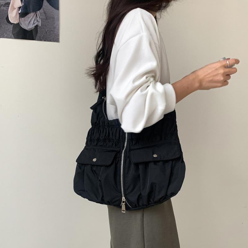 Nyl Pleated Women's Underarm Bag New Korean Large Capacity Waterproof Commuter Shoulder Bag Side Pockets Lightweight Tote Bag