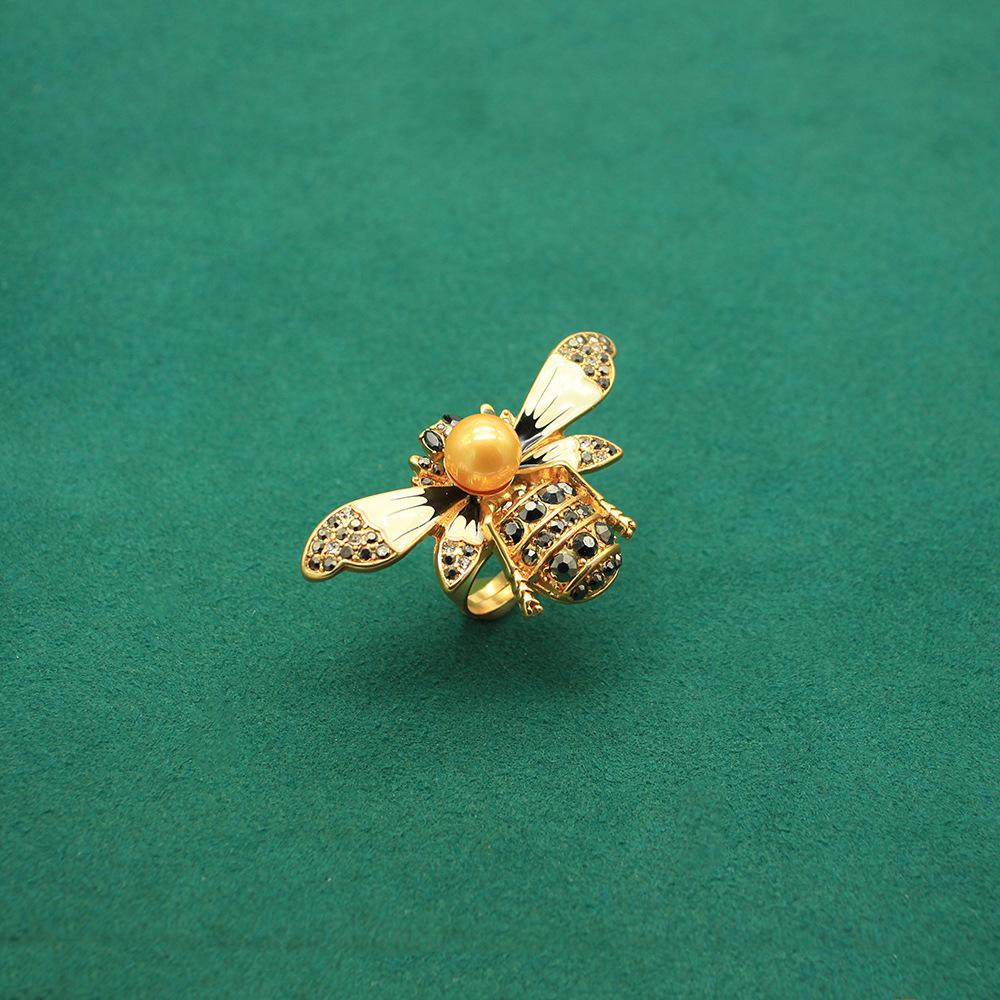 

Средневековые украшения Серьги-пчелы Набор ожерелья Дизайн Премиум Свитерная цепочка Винтажное кольцо