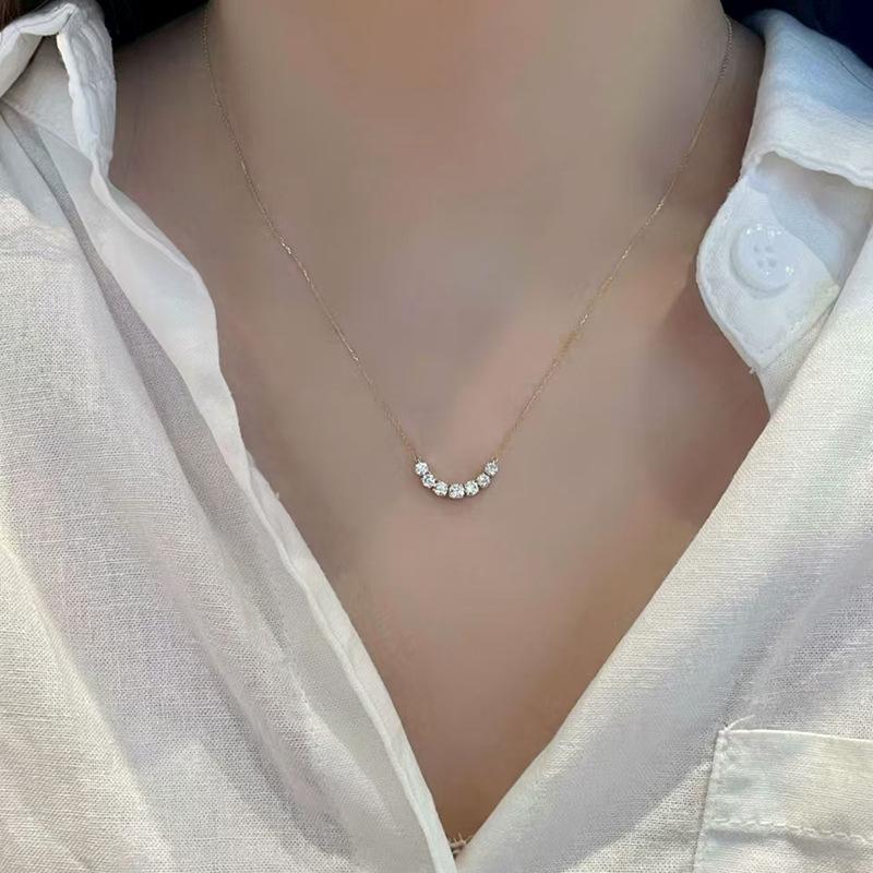 Zhuozhifan S925 Silver 7-Stone Smiley Face Pendant Versatile Necklace