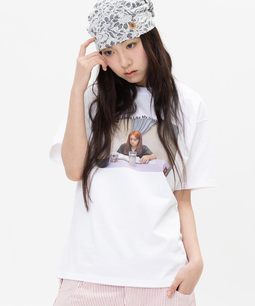 WEBHOUSE Cozy House Photo Tee - White