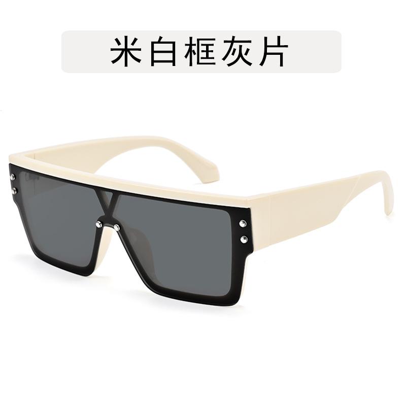 High Quality Men Sun Glasses Square Shape Rivets Decoration Female Sunglasses Punk Stylish Sunglasses Women