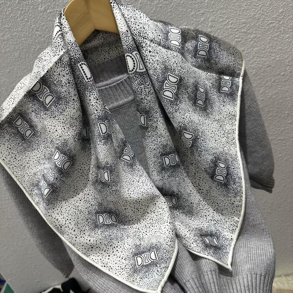 Double-Sided Silk Wool Scarf Women'S Autumn And Winter Silk Wool 70 Square Scarf Warm Dual-Purpose Women'S Versatile Temperament Air Conditioner Neck