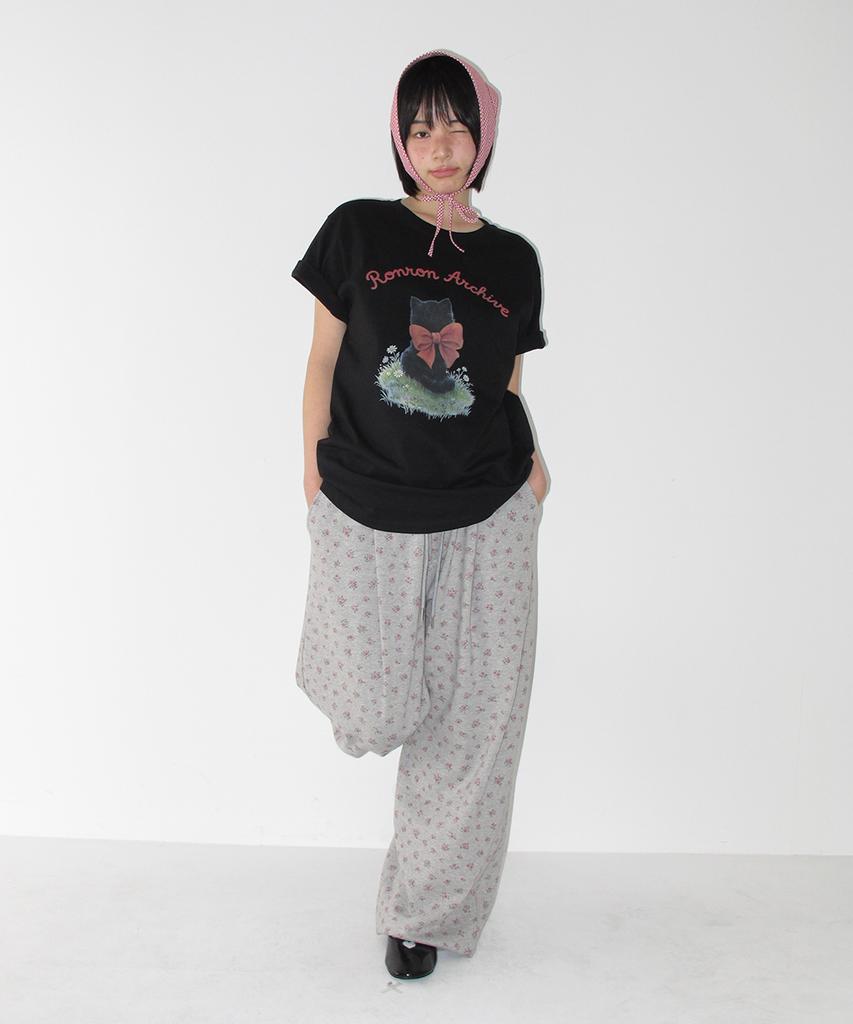 RONRON Ribbon Cat Basic Fit T Shirt Black