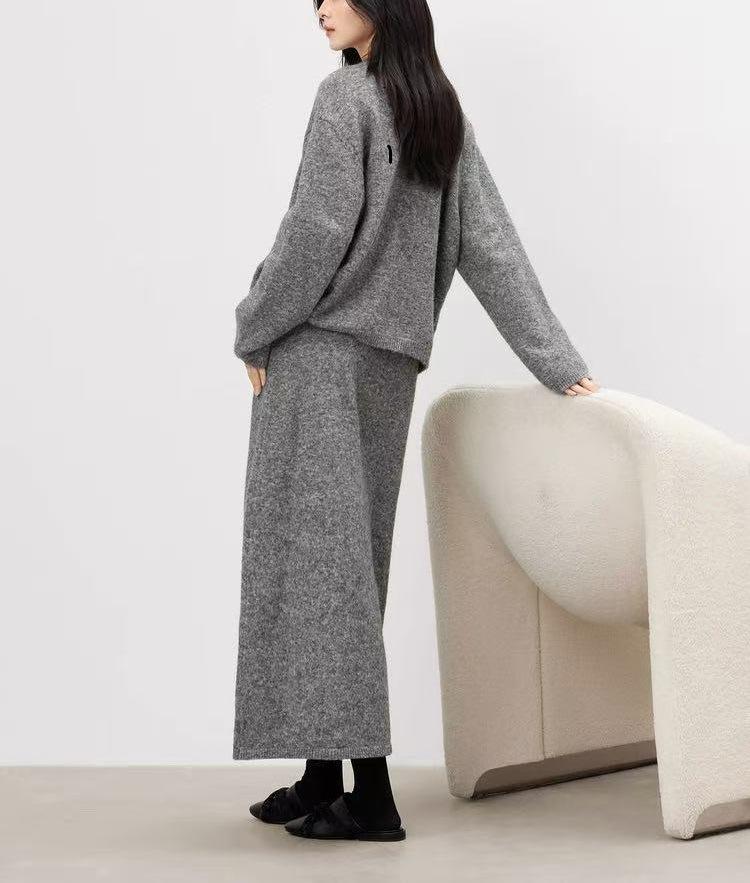 Women's Round Neck Temperament Sweater Jacket Mid-length Dress Long Sleeve Suit