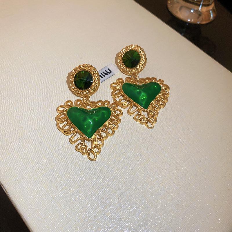 Vintage French-Style Silver Needle Earrings - Women's Elegant Studs with Retro Court Charm