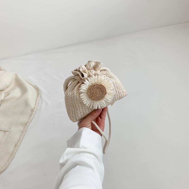 Woven Bag New Trendy 2025 Spring and Summer Straw Woven Cute Bucket Bag Simple Personality Girl Straw Woven Shoulder Messenger Bag