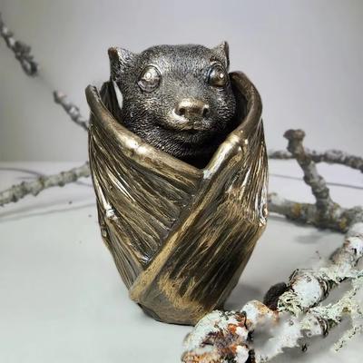 Halloween Decoration Resin Bat Statue Cup Gothic Home Decoration Bat Jewelry Box Home Desktop Office Ornament Supplies Box