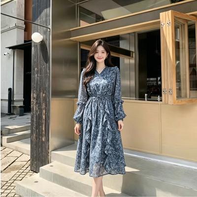 Retro Floral Dress Women's V-neck Ruffle Edge Long Sleeve Waist Lace Medium and Long Chiffon Dress Gentle and Thin