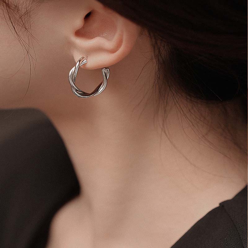 Fashion Gold Color Twist Circle Hoop Earrings for Women Retro Metal Geometric Small Round Huggies Earrings Party Jewelry