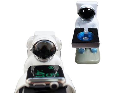 Astronot Şeklinde Apple Watch için Kablosuz Şarj Standı