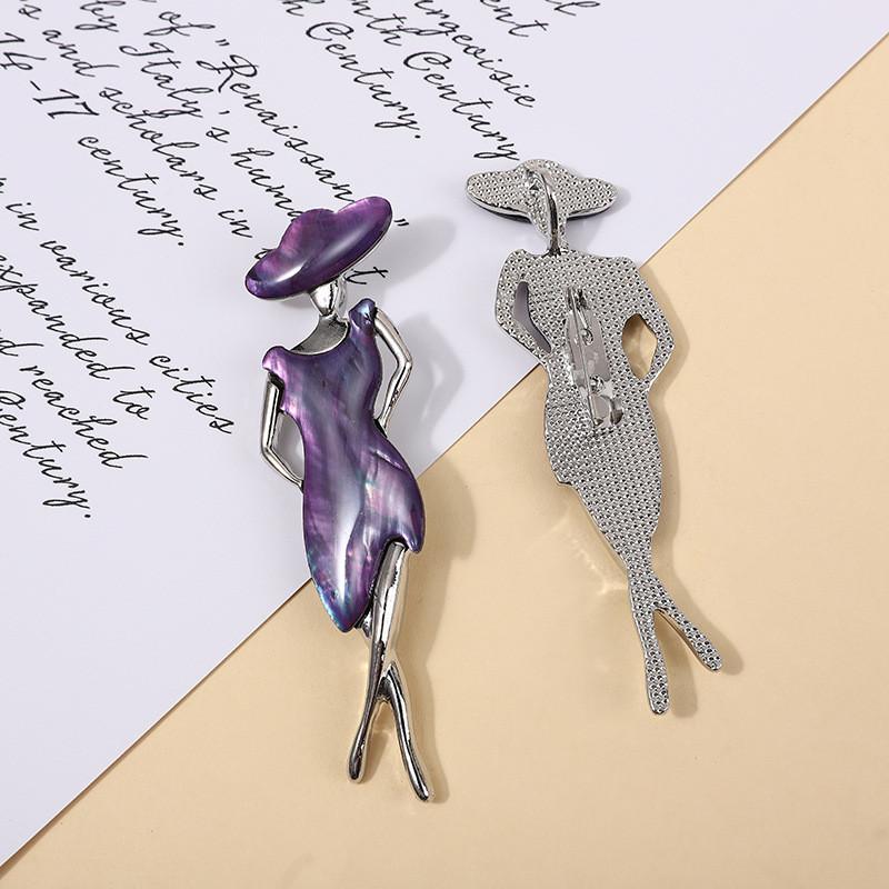 Shell Brooch With Alloy Material For Unisex Fashion Accessory
