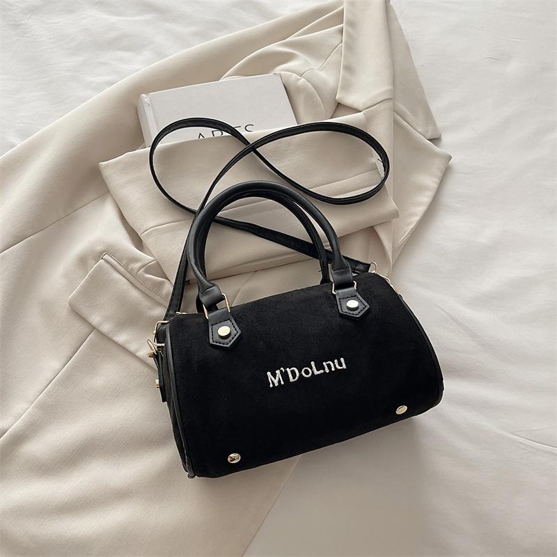 Niche retro suede bag women s 2 new casual versatile messenger bag fashionable portable pillow bag
