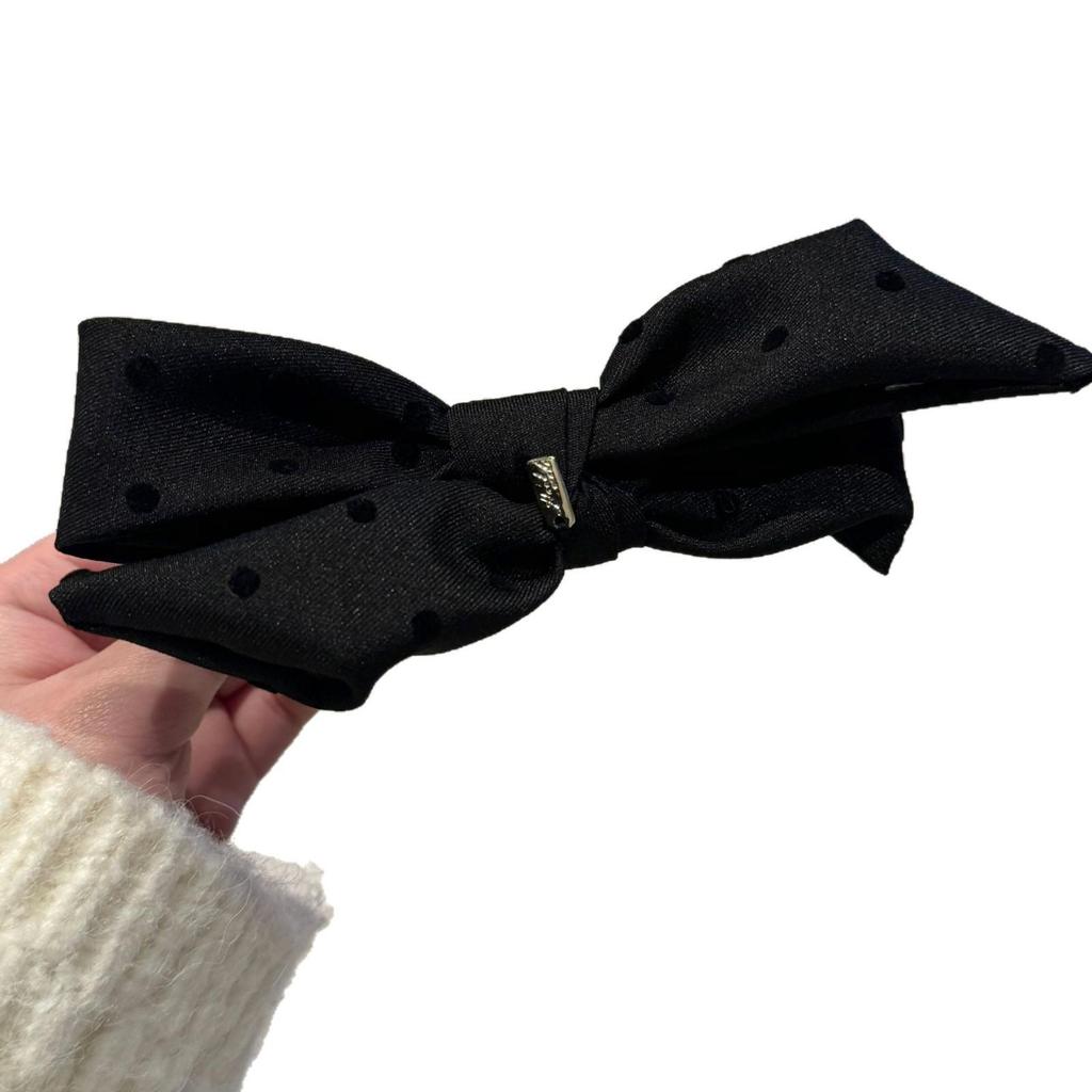 Retro Plaid Wool Bow Hair Clip – Age-Reducing, Girlish Bun Accessory