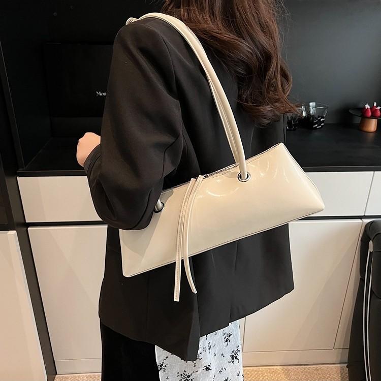 Premium sense large-capacity bag women's 2025 new niche fashion versatile single shoulder underarm baguette bag