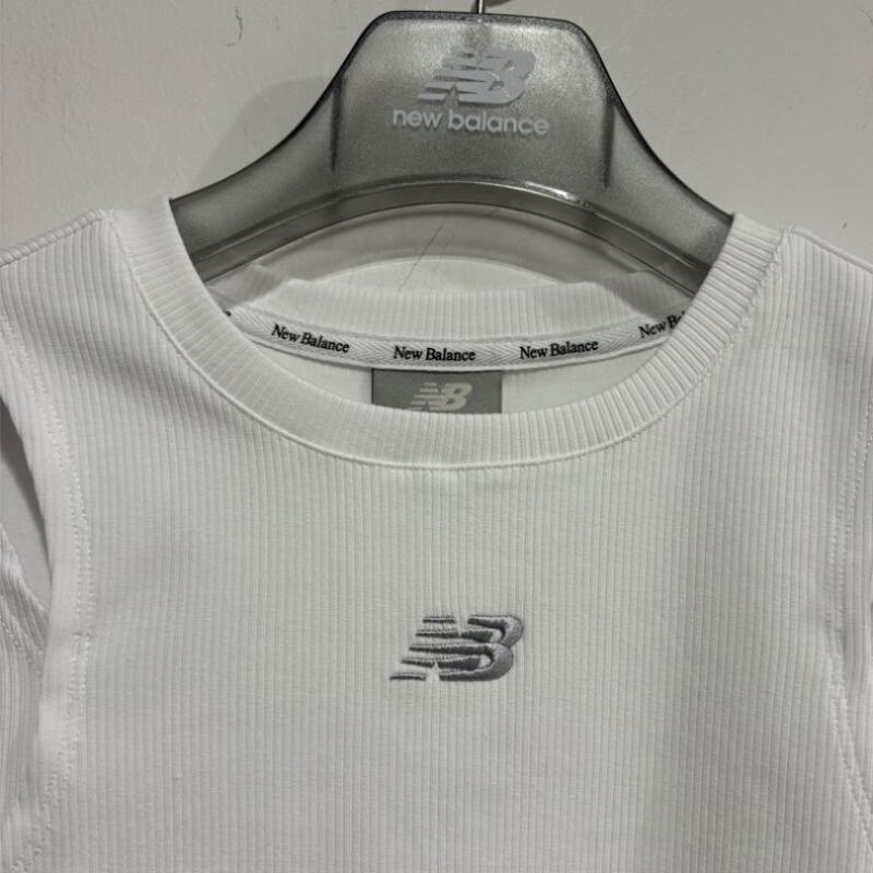 New Balance Tricou de vară cu mânecă scurtă decupat cu nervuri, Croială Slim Fit nbnef2W522 Alb