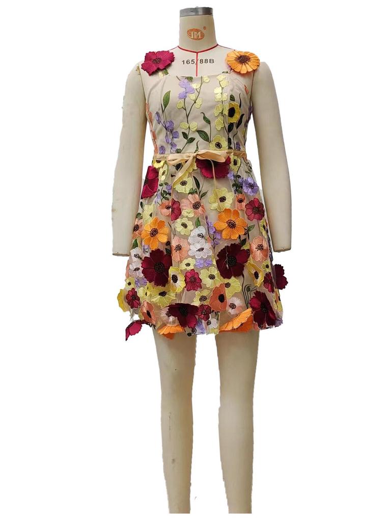 Abito Elegante 3D Ricamato con Fiori Aderente ai Fianchi 2025